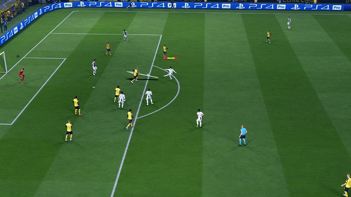 Fifa 19 - классический сильный удар Fifa 19 - классический сильный удар